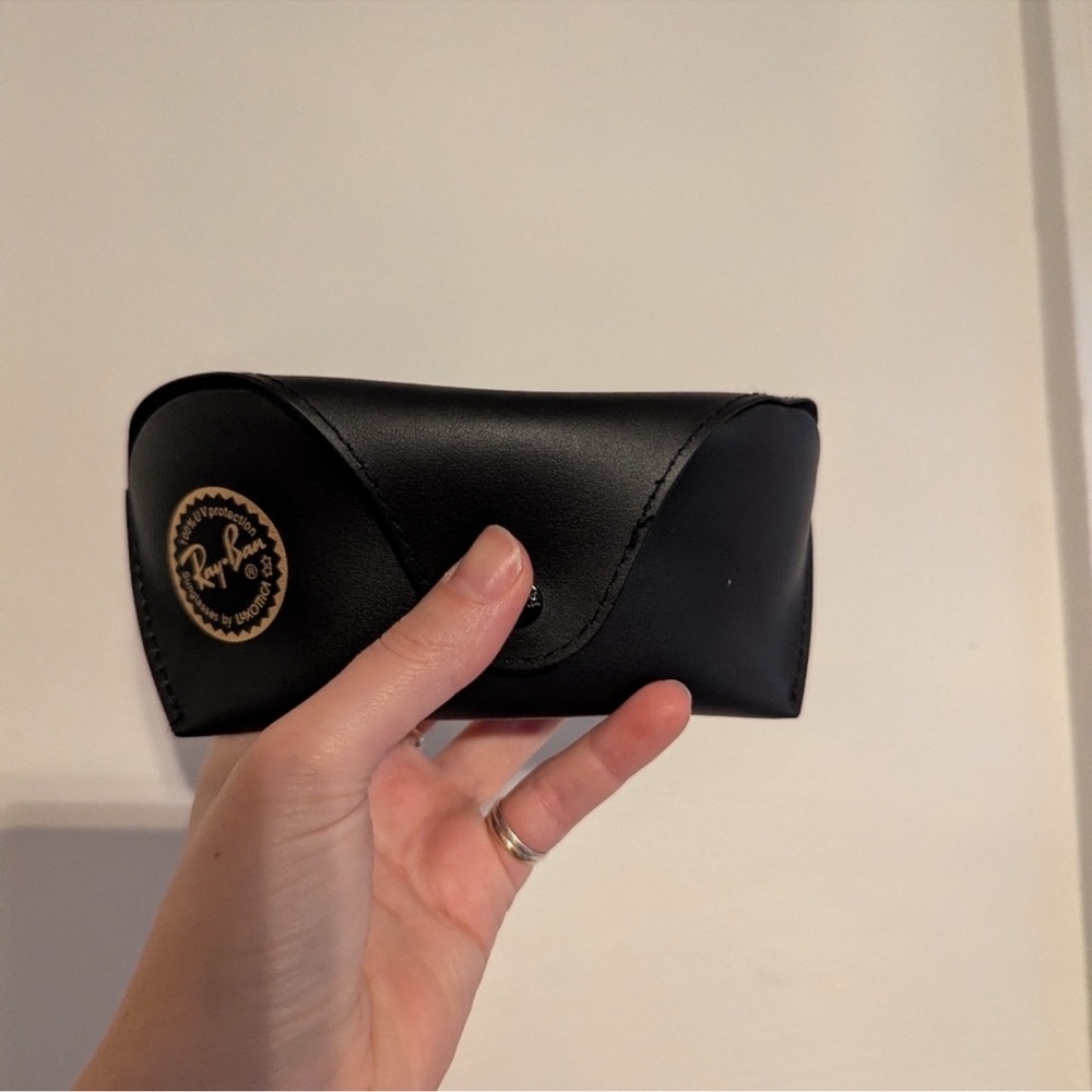 Authentic Ray-ban Wayfarers - Picture 5 of 5